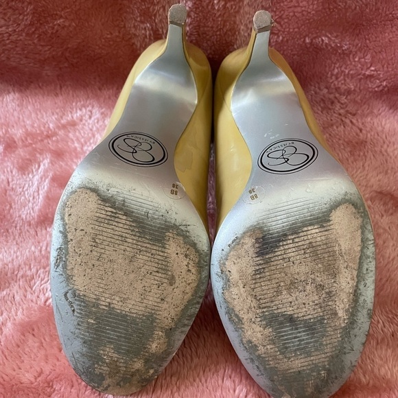Jessica Simpson Womens Size 8 Cream Heels - Picture 3 of 5